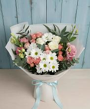 Букет цветов из:  Розы, Лизиантусы и Хризантемы в Камбулате