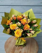 Букет цветов из:  Альстромерии и Розы в Камбулате