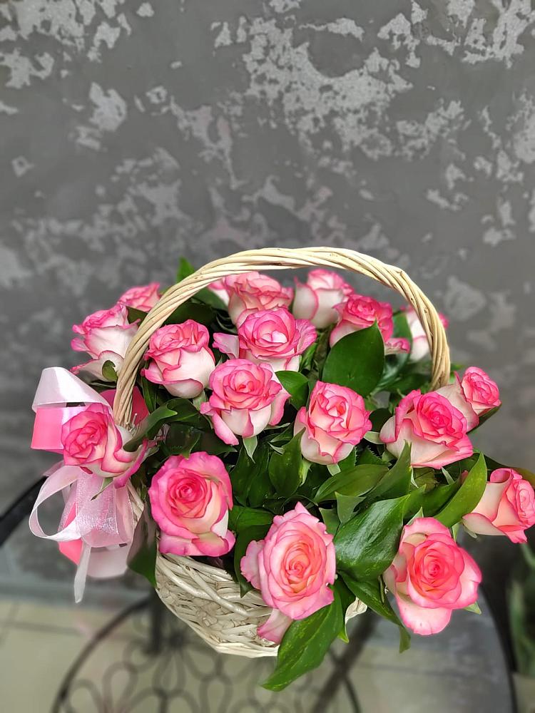 Цветочная композиция из Розы в корзине в Камбулате