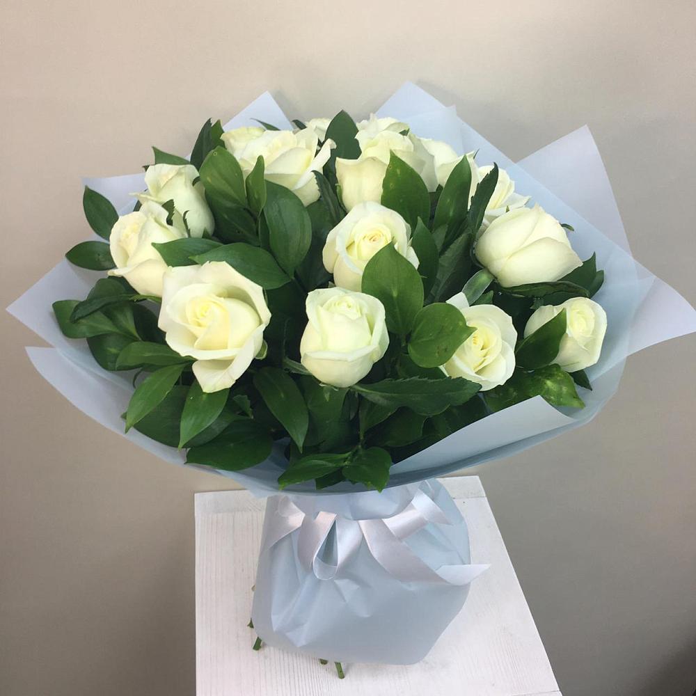 Букет 15 Белых роз Проуд в Камбулате