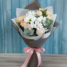 Букет цветов из:  Хризантемы и Розы в Камбулате