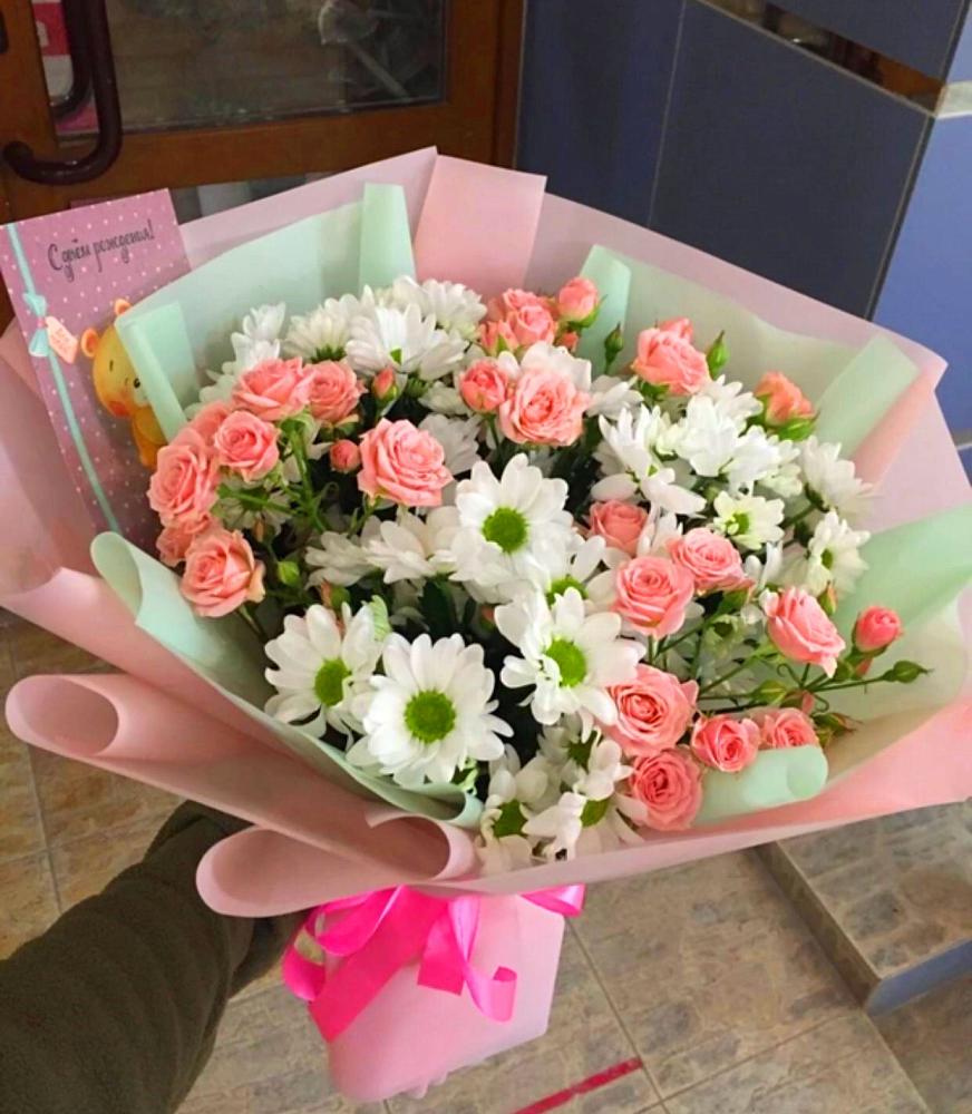 Букет цветов из: Розы и Хризантемы в Камбулате