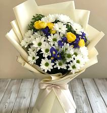 Букет цветов из:  Ирисы, Хризантемы и Розы #REPLACE_PRED# Камбулате