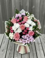 Букет цветов из:  Альстромерии, Гвоздики, Розы и Хризантемы в Камбулате