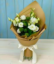 Букет цветов из:  Хризантемы и Лизиантусы в Камбулате