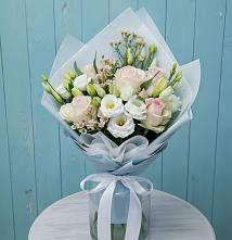 Букет цветов из:  Розы и Лизиантусы в Камбулате