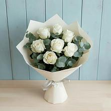 Букет Белые розы в Эвкалипте в Камбулате